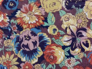 VF221-18 Mystère Vintage - Cabbage Rose Floral Cotton Lawn Fabric